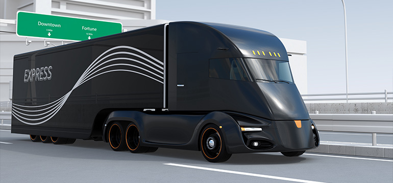 Egy autópályán haladó fekete önvezető elektromos kamion vizualizációja